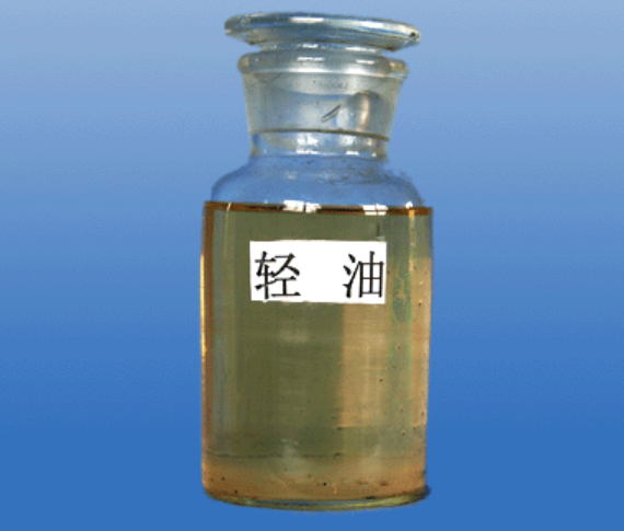 火车上拉的轻油是什么油？